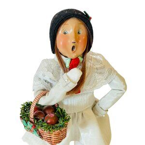 Byers Choice Girl with Apple Basket 1995 Carolers Collection No Box